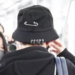 [Universal Chemistry]Knit Backopen Black Bucket Hat★BTS着用 Universal Chemistry]Knit Backopen Black Bucket Hat☆BTS着用